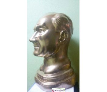 Atatürk Büstü Polyester Yükseklik 40 Cm